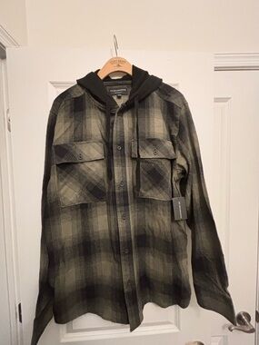 No Boundaries Black & Olive Plaid Hooded Shirt Jacket